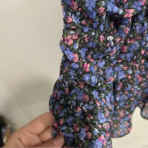 Astr the Label shirred ruffle skirt mini dress purple blue red floral v neck - Picture 9 of 13